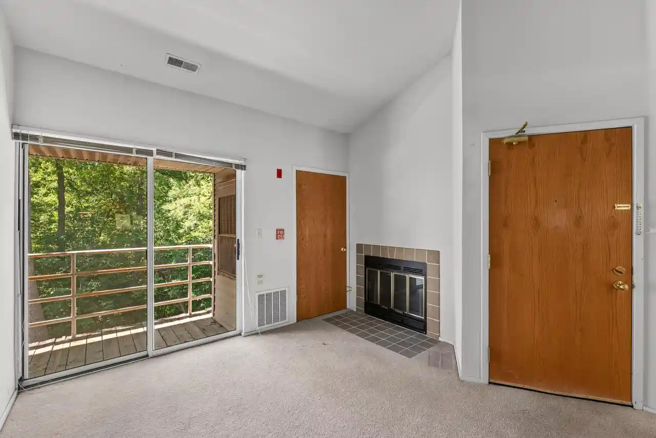 25th image of 817 W Puetz Road Road, Oak Creek, WI 53154 | MLS# 1970857