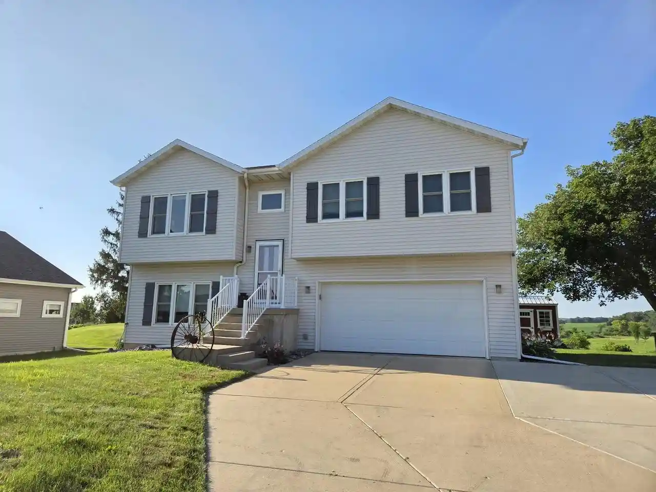 1st image of 6738 Henry Road Road, Belleville, WI 53508 | MLS# 2027692