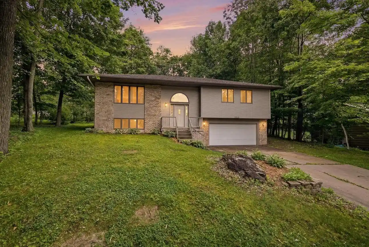 1st image of 1007 Winton Street Street, Wausau, WI 54403 | MLS# 50328820