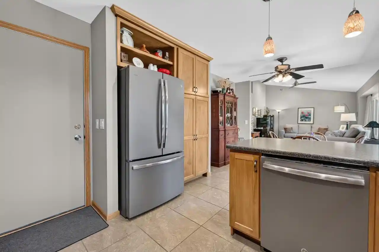 3rd image of 837 Vista Ridge Dr Dr, Mount Horeb, WI 53572 | MLS# 2027693