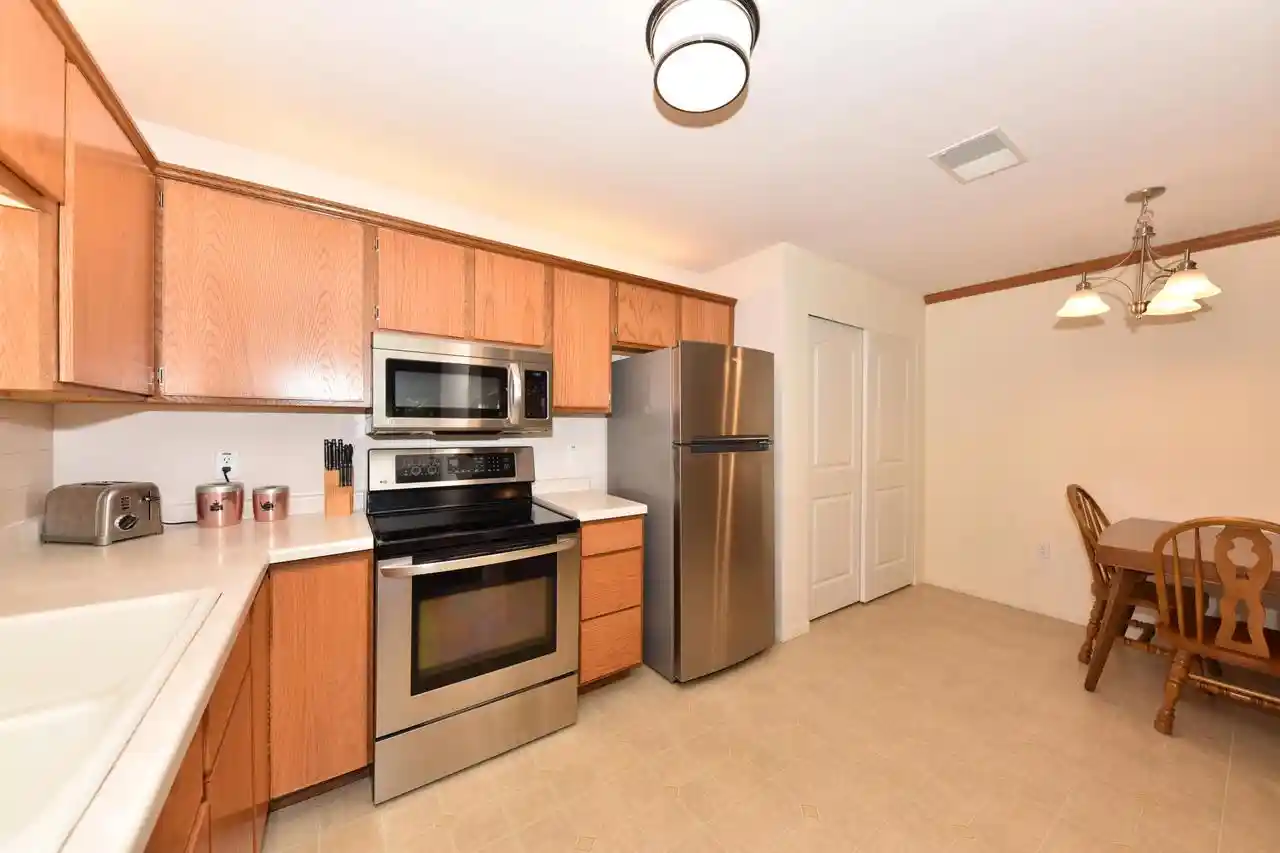 2nd image of 3620 E Barbara Ct Ct, Oak Creek, WI 53154