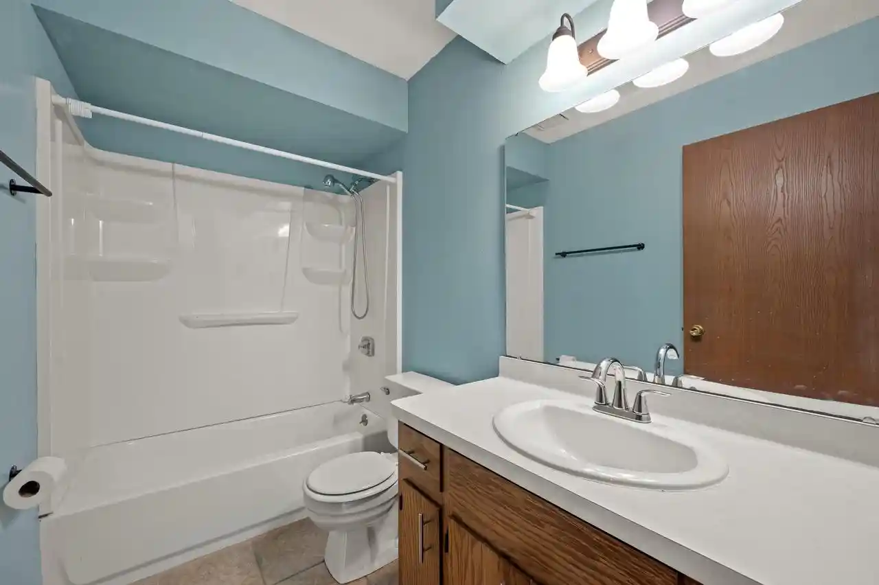 2nd image of 410 Cheviot Chase #4, Waukesha, WI 53186 | MLS# 1970882