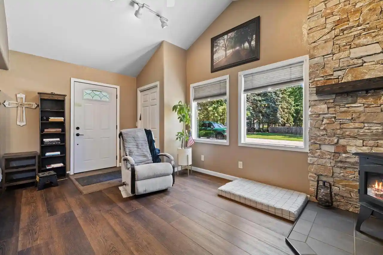 2nd image of 326 Woodlawn Avenue Avenue, Burlington, WI 53105 | MLS# 1970886