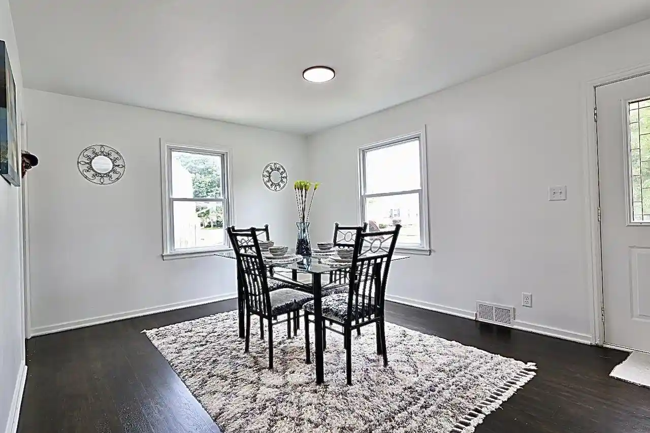 2nd image of 2116 30th Street Street, Kenosha, WI 53140 | MLS# 1970893