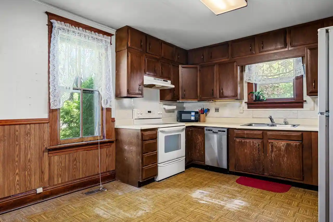 3rd image of 319 Locust Street Street, Onalaska, WI 54650 | MLS# 1970907