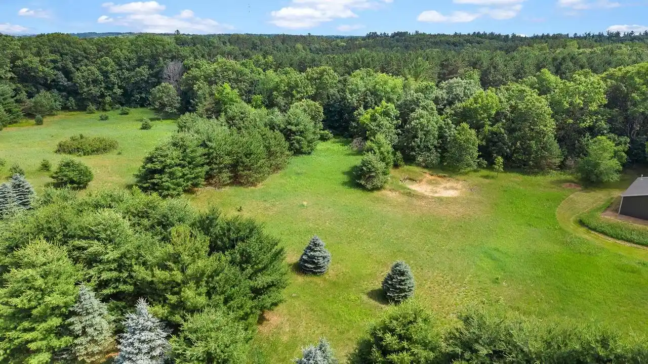 Photo 3 of Single family home for sale at 191 Fish Court Court, Oxford, WI 53952 | MLS# 2027711 | Listing updated on 2026-07-10