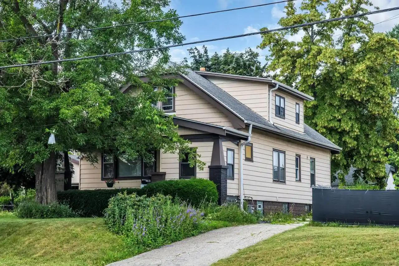 Homes for sale in Greenfield, WI | 3857 S 35th Street Street, Greenfield, WI 53221 | MLS# 1970914