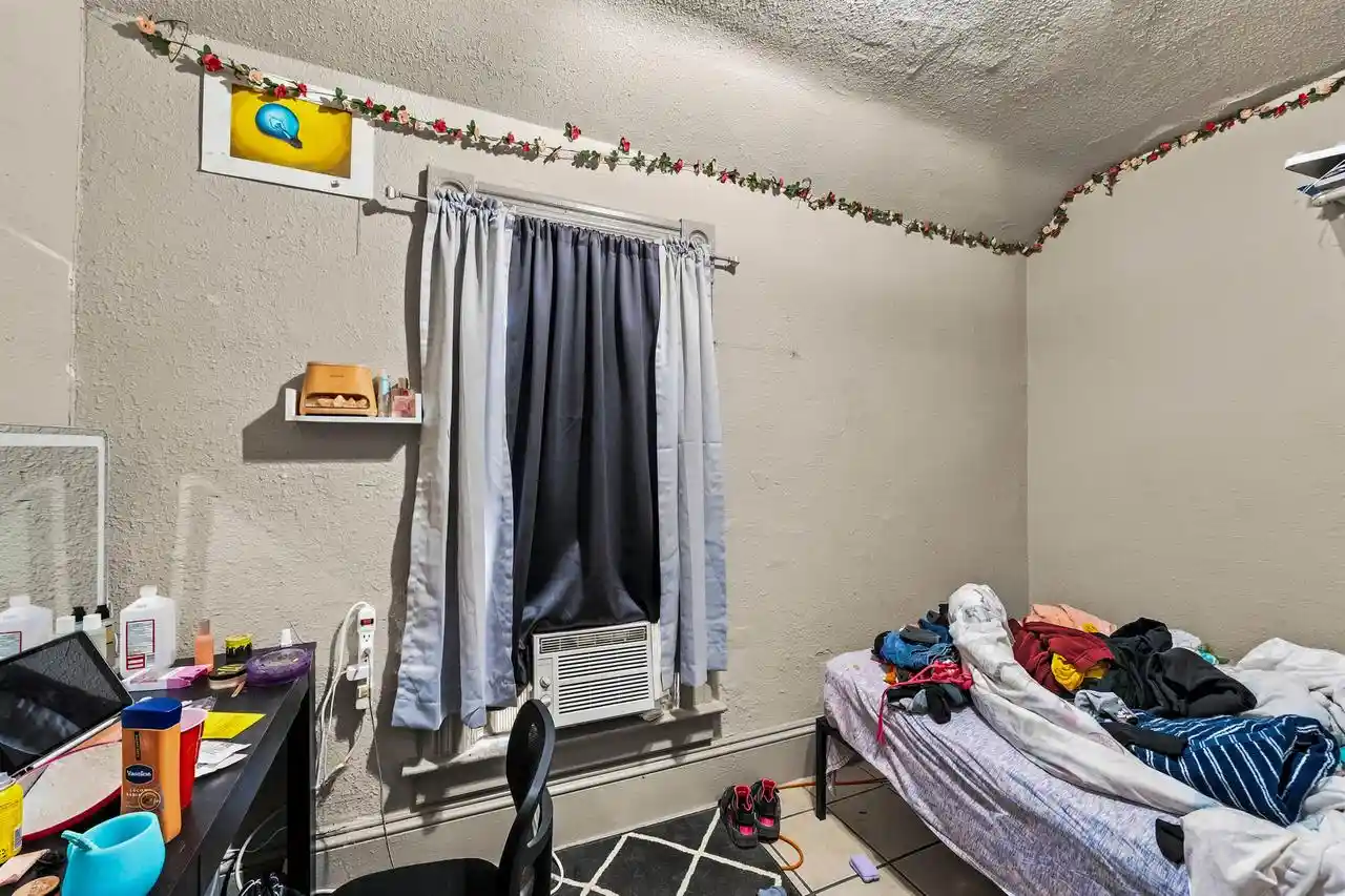Listing Photo 4 - Condo for sale in building located at 117 E Chambers St St, Milwaukee, WI 53212 - Unit #117A