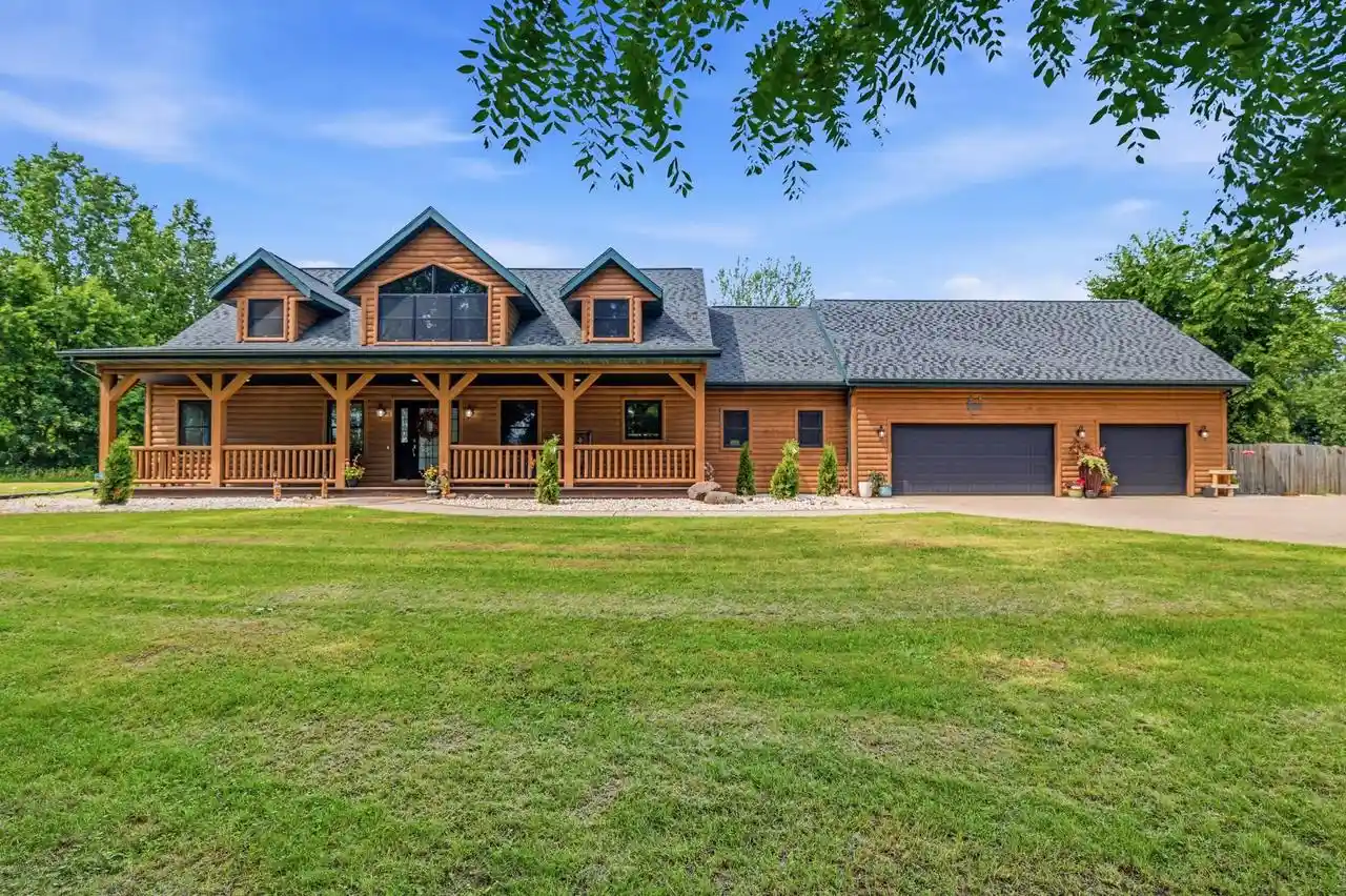 1st image of 4526 Kolb Road Road, Oshkosh, WI 54904 | MLS# 50328873