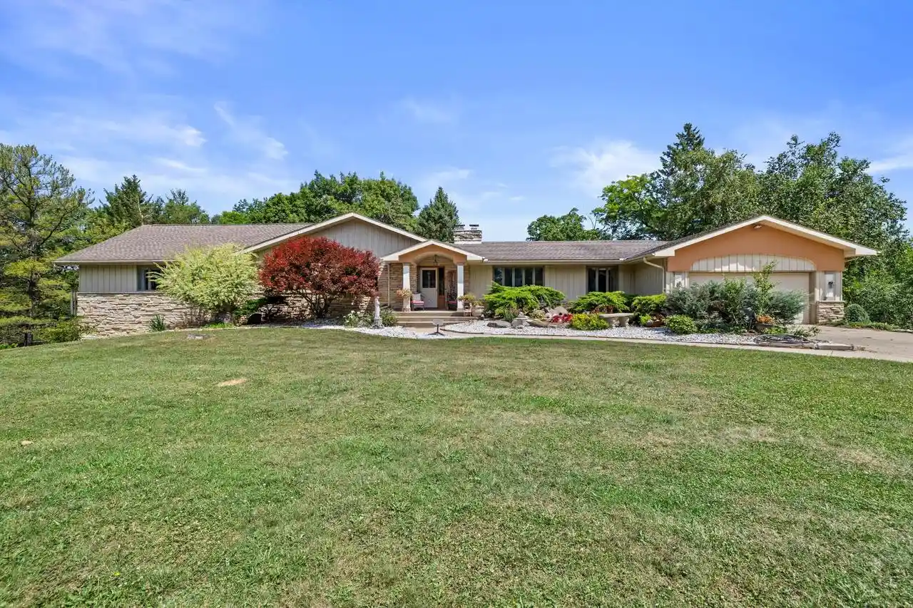 2nd image of N9269 Kohlhoff Lane Lane, Watertown, WI 53094 | MLS# 1970929