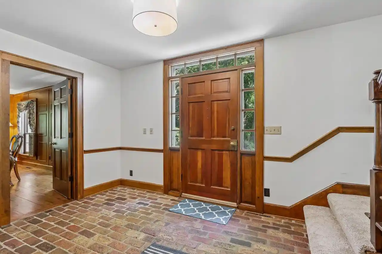 3rd image of 2915 Willaura Court Court, Brookfield, WI 53005 | MLS# 1970940