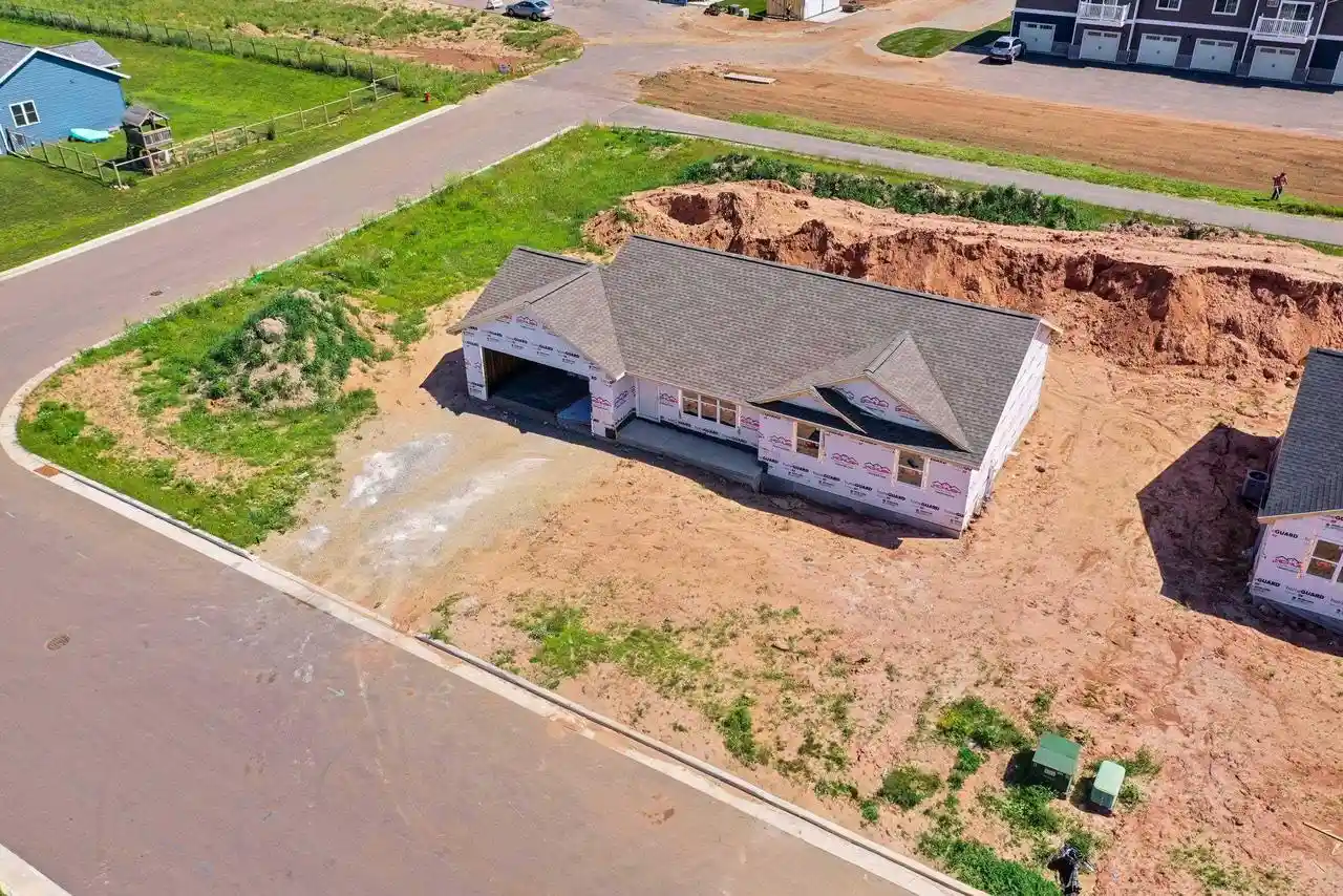 3rd image of 542 Riverview Dr Dr, Berlin, WI 54923 | MLS# 50328875