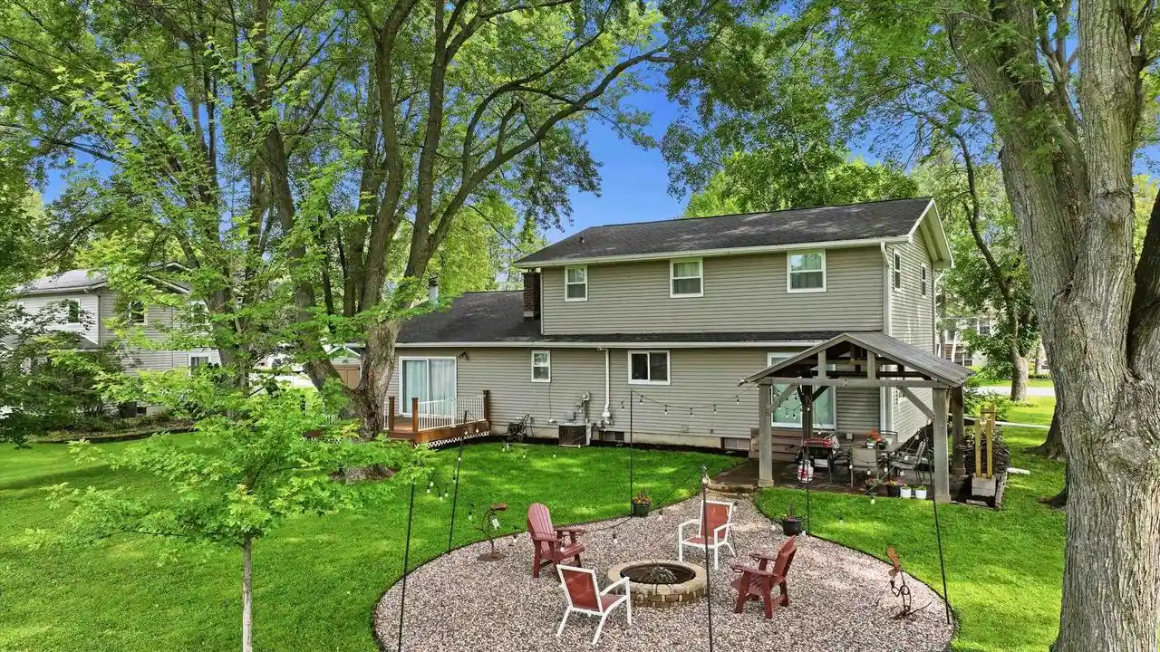 2nd image of 1222 E 18th Street Street, Marshfield, WI 54449 | MLS# 22603195