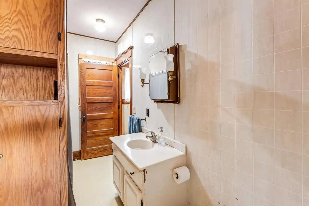 4th image of 121 Lincoln Street E Street E, Caledonia, MN 55921 | MLS# 1970957