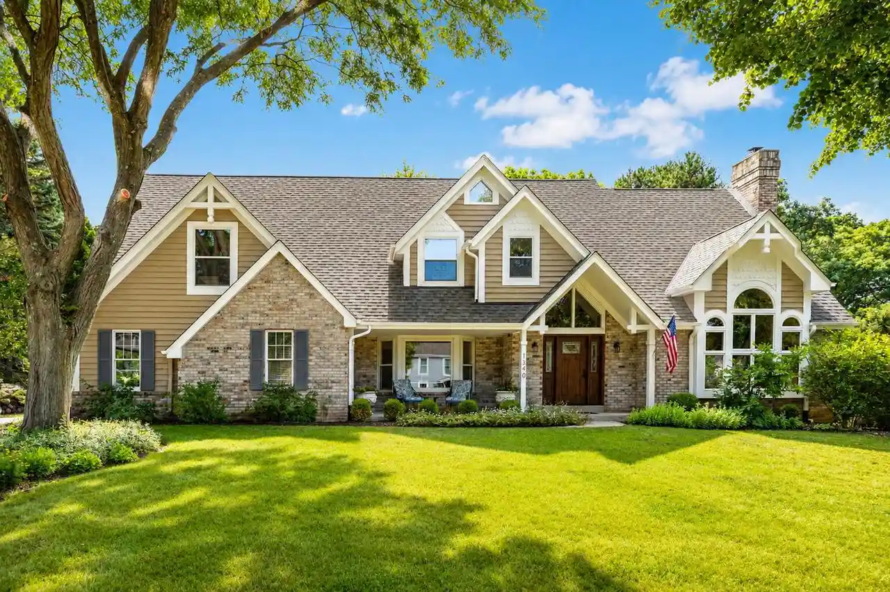 1st image of 1340 Barrington Woods Dr Dr, Brookfield, WI 53045 | MLS# 1970963