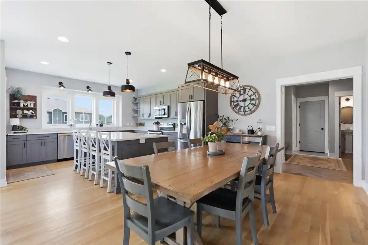 4th image of 300 N Bergamont Boulevard Boulevard, Oregon, WI 53575 | MLS# 2027731