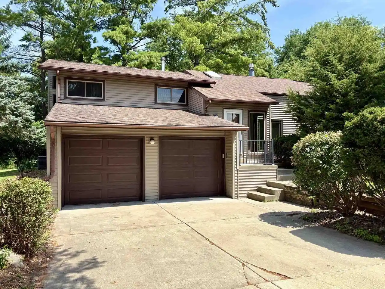 1st image of 7340 Century Pl Pl, Middleton, WI 53562 | MLS# 2027732
