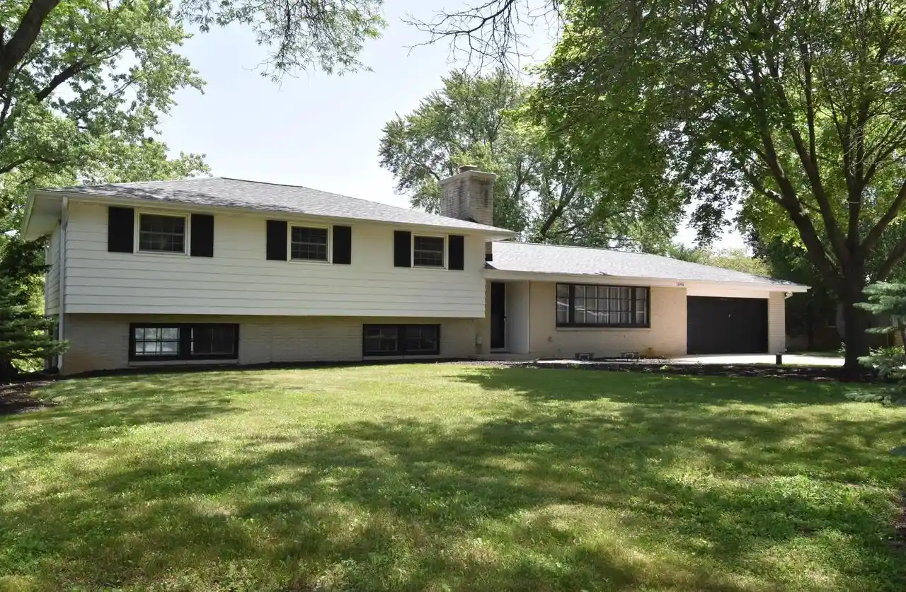 1st image of 1840 Alverno Dr Dr, Brookfield, WI 53005 | MLS# 1970986