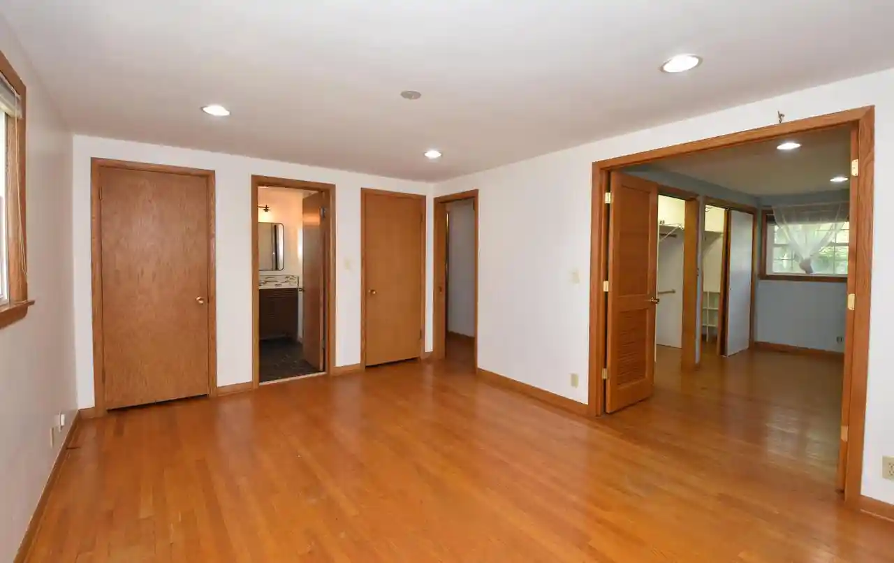 image of 1840 Alverno Dr Dr, Brookfield, WI 53005 | MLS# 1970986