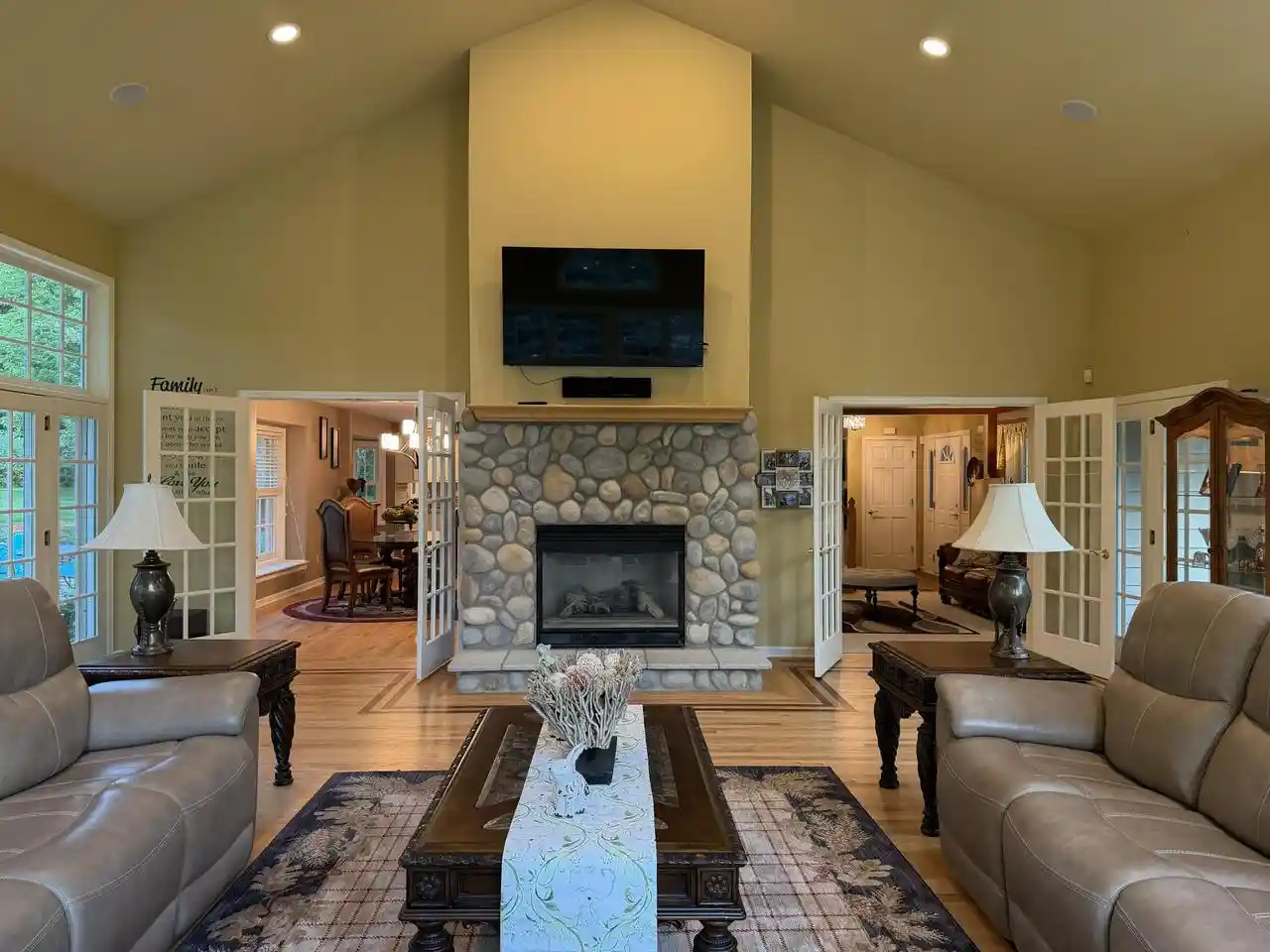 Homes for sale in Muskego, WI | S67W18950 Steeplechase Dr Dr, Muskego, WI 53150 | MLS# 1970989
