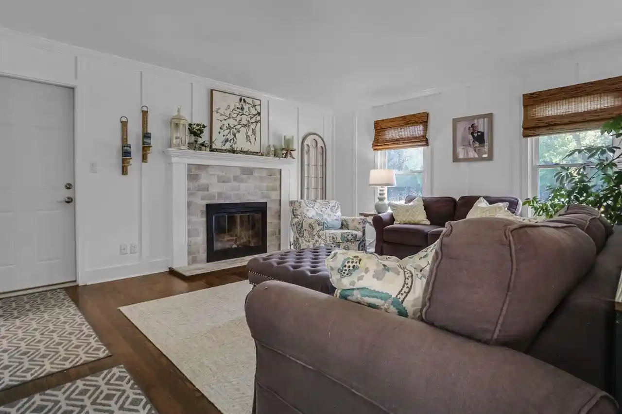 Homes for sale in Cedarburg, WI | 1626 Devonshire Dr Dr, Cedarburg, WI 53012 | MLS# 1971003
