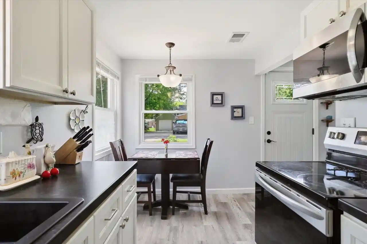 35th image of 2430 N 2nd Street Street, Oconomowoc, WI 53066 | MLS# 1971008
