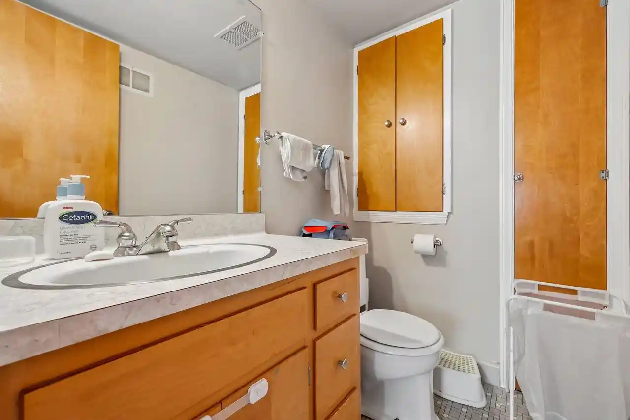 Homes for sale in Whitefish Bay, WI | 5451 N Kent Avenue Avenue, Whitefish Bay, WI 53217 | MLS# 1971015