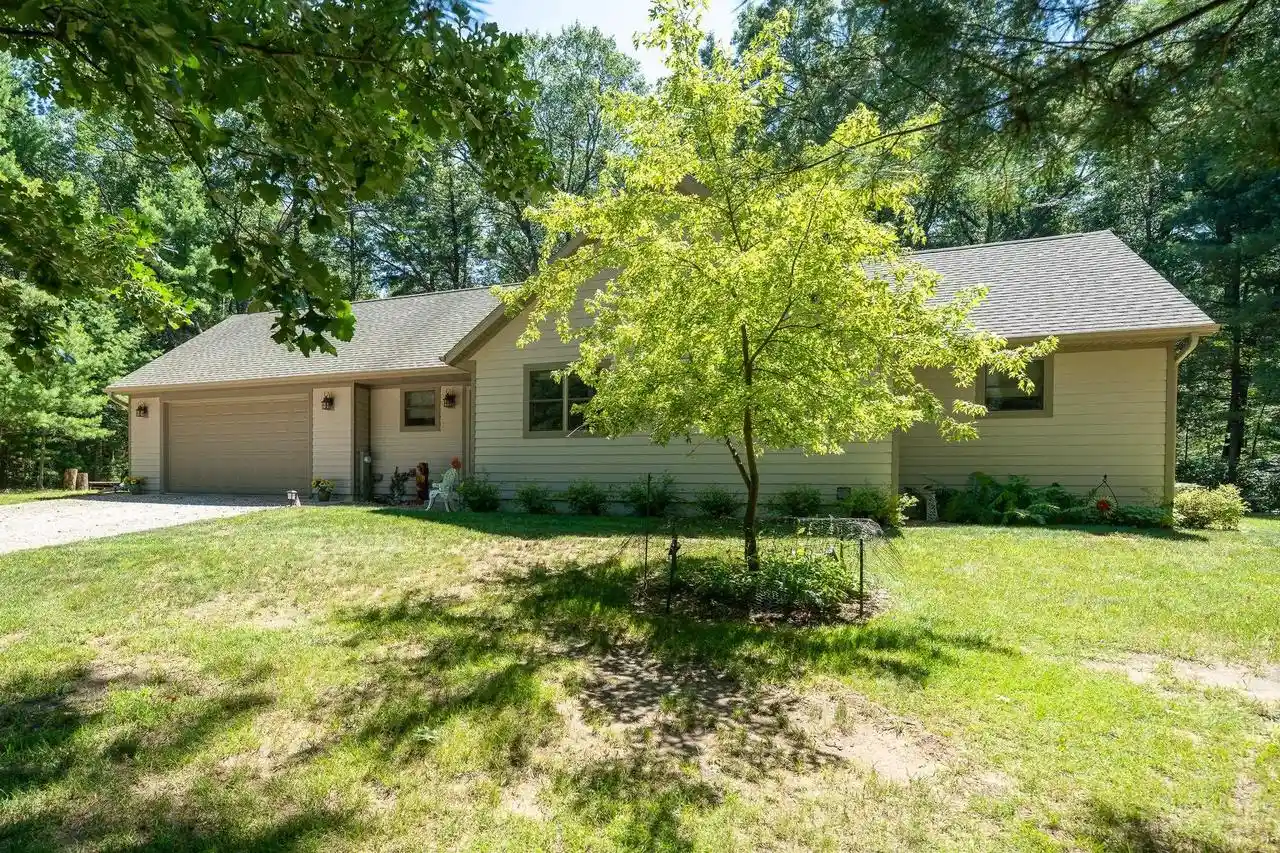 2nd image of 1809 S Badger Lane Lane, Arkdale, WI 54613 | MLS# 2027742
