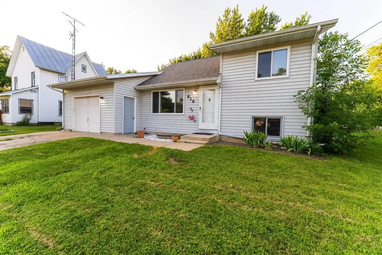 Homes for sale in Sparta, WI | 816 Central Avenue Avenue, Sparta, WI 54656 | MLS# 2027744