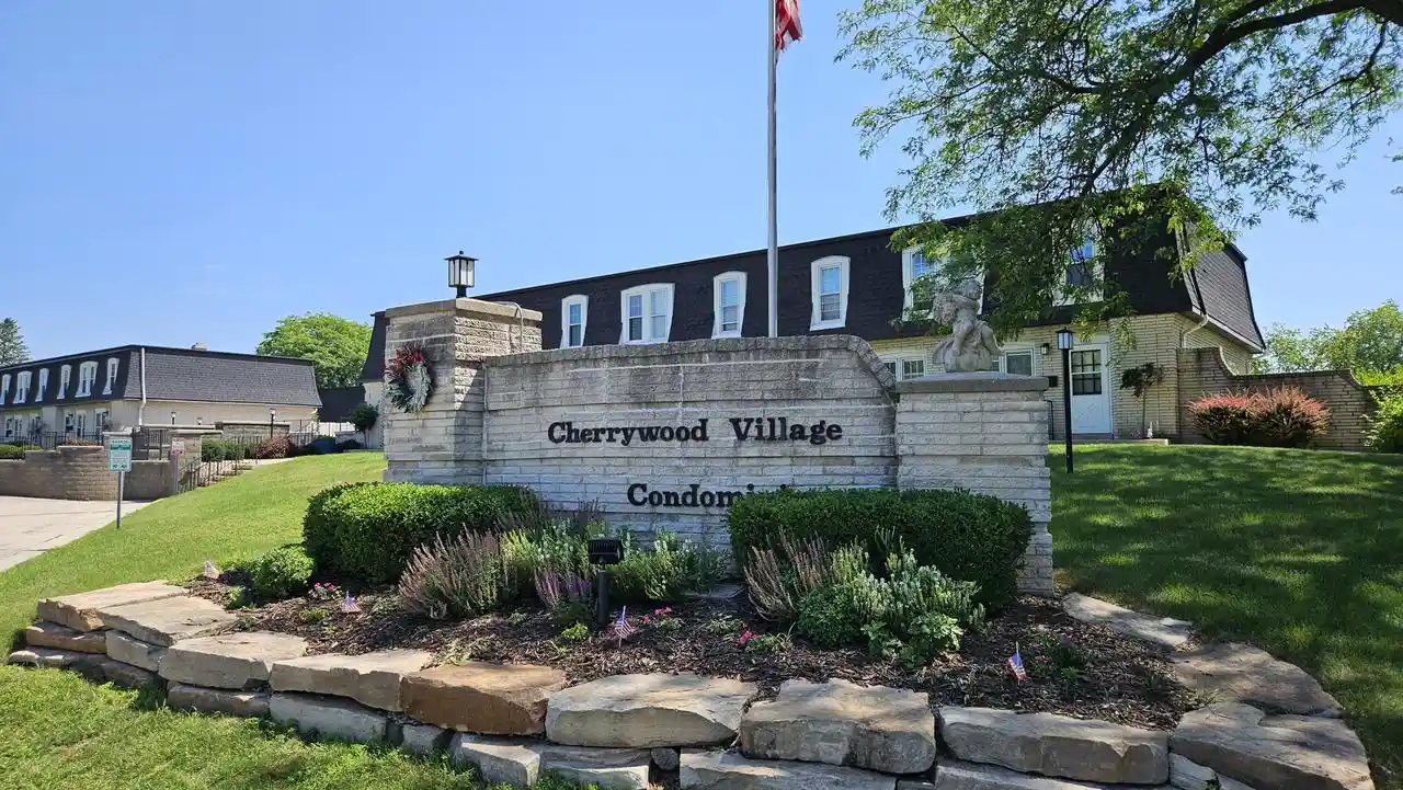 Homes for sale in Brown Deer, WI | 9500 N Green Bay Road Road #301, Brown Deer, WI 53209 | MLS# 1971038