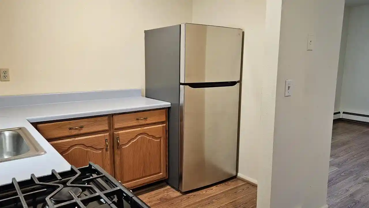 2nd image of 9500 N Grn Bay Rd Rd, Milwaukee, WI 53209