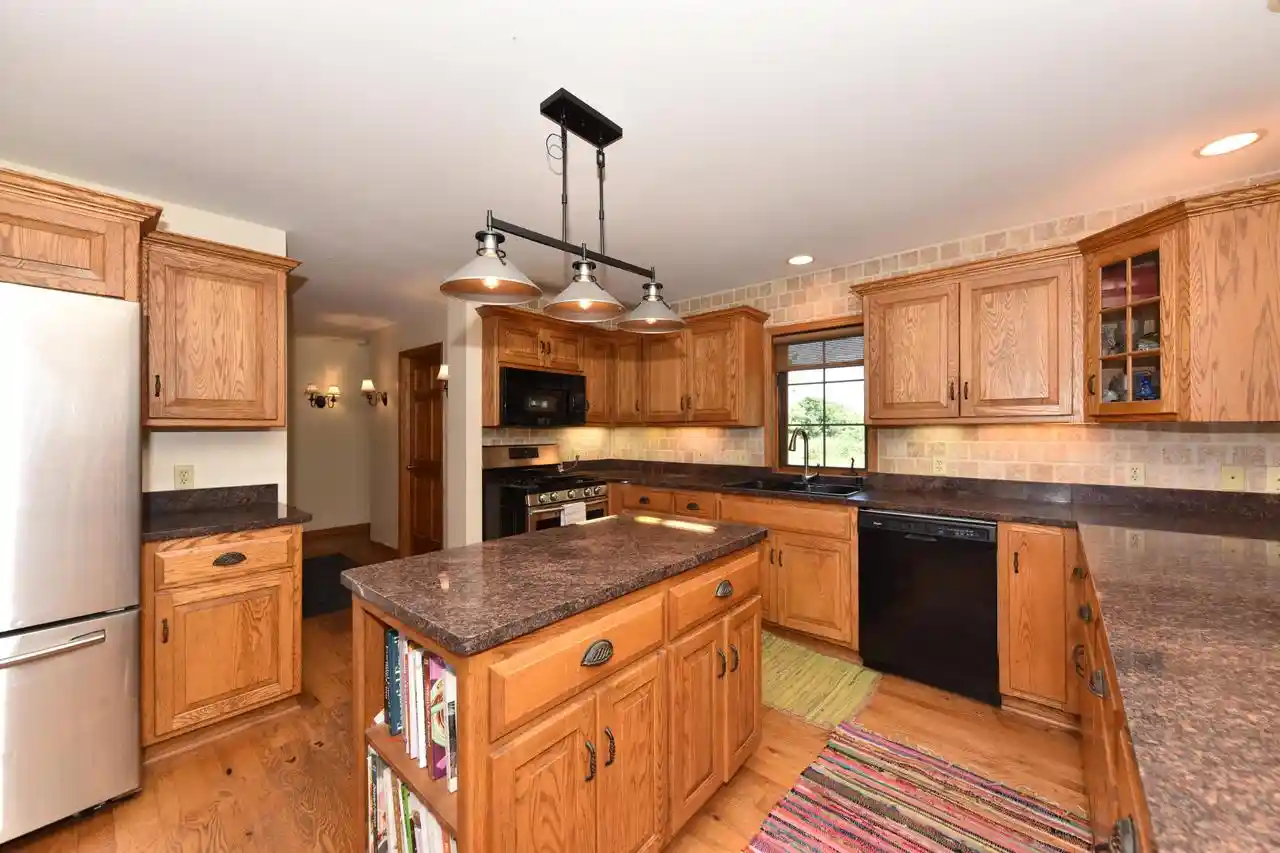 3rd image of N53W27805 Bantry Road Road, Sussex, WI 53089 | MLS# 1971048