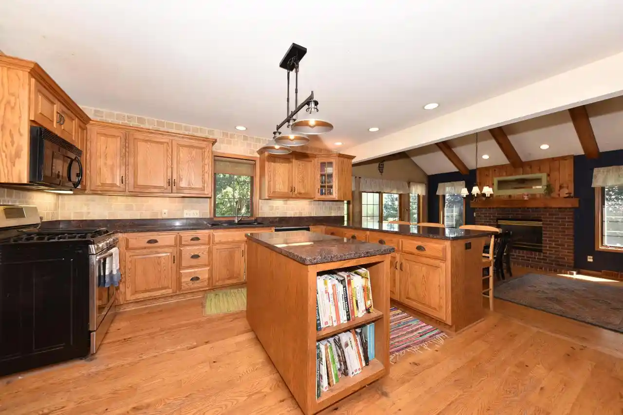 4th image of N53W27805 Bantry Road Road, Sussex, WI 53089 | MLS# 1971048