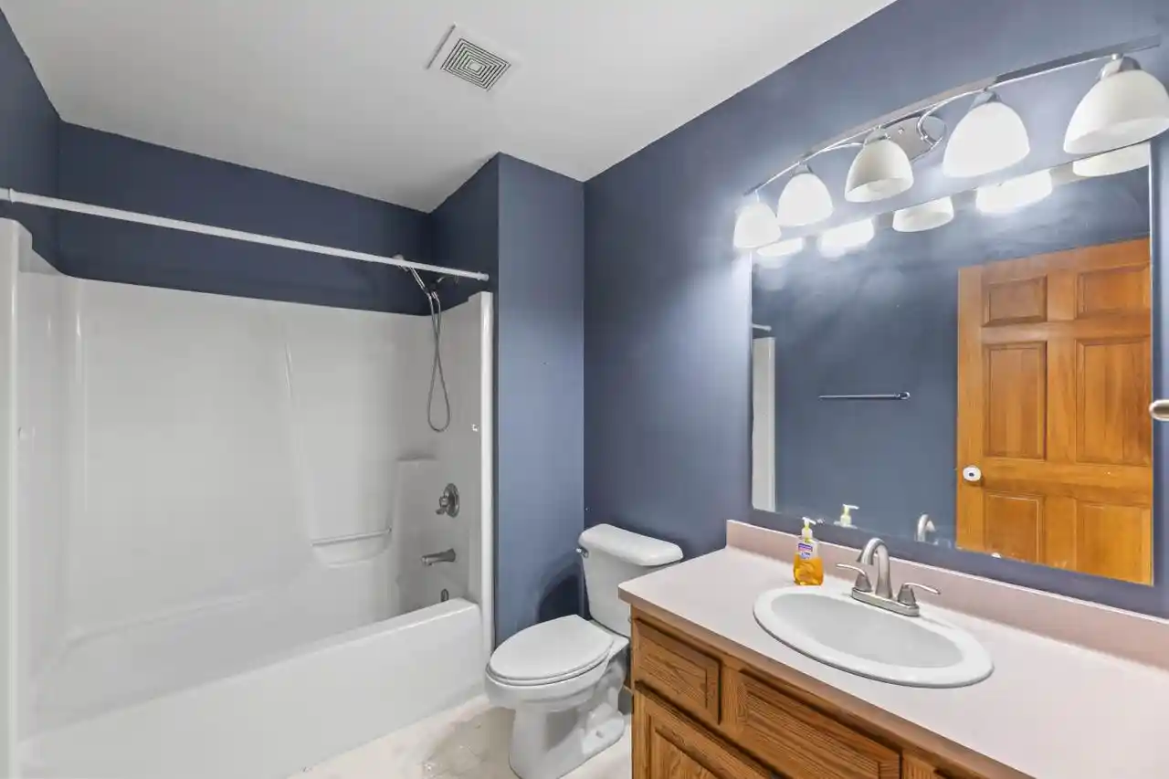 3rd image of 612 Sweetbriar Lane Lane, Watertown, WI 53098 | MLS# 1971052