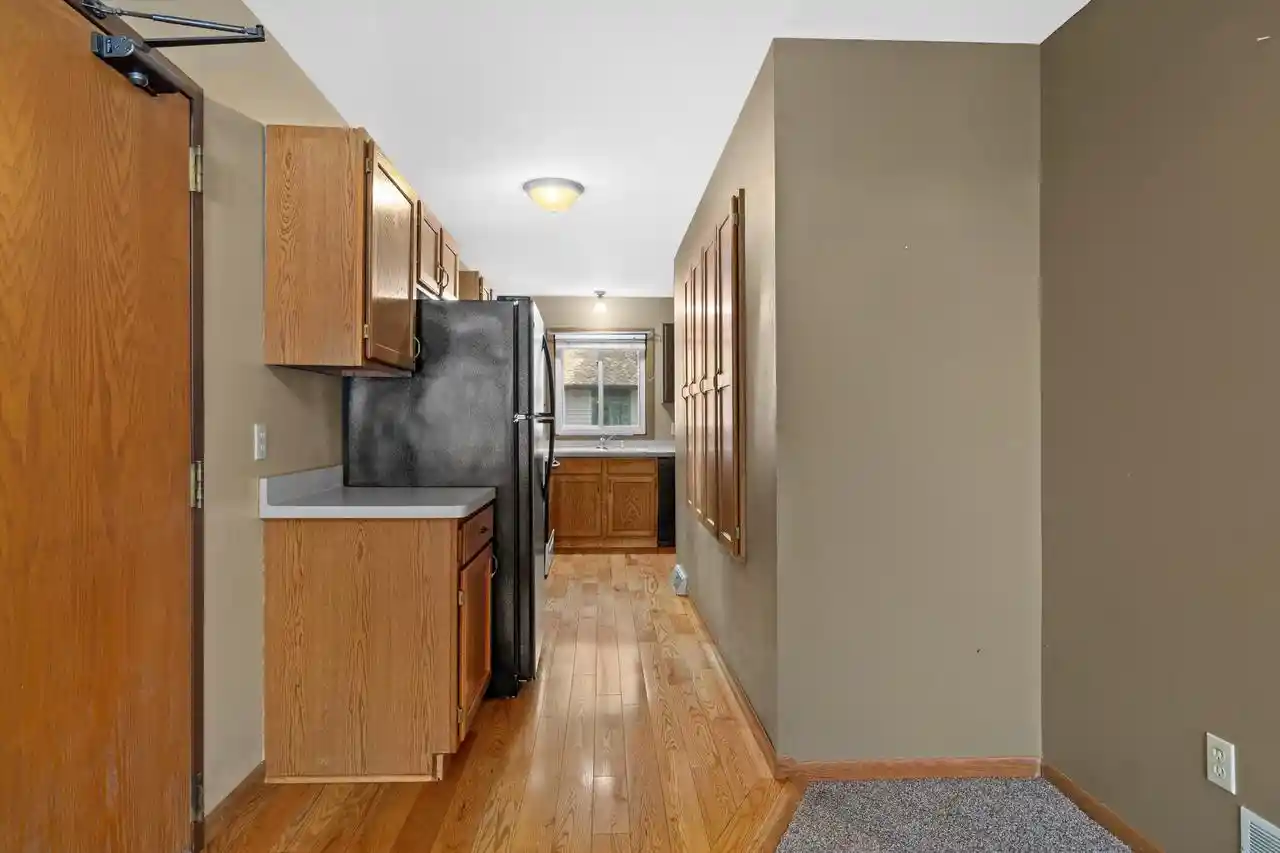 Listing Photo 5 - Condo for sale in building located at 1335 Hickory Dr Dr, Waukesha, WI 53186 - Unit #A