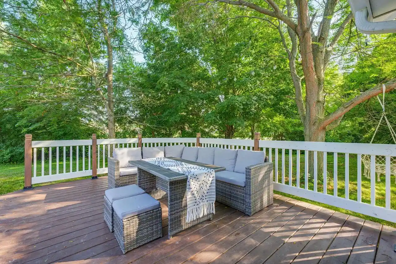 3rd image of 3355 E Normandy Dr Dr, Oak Creek, WI 53154 | MLS# 1971056