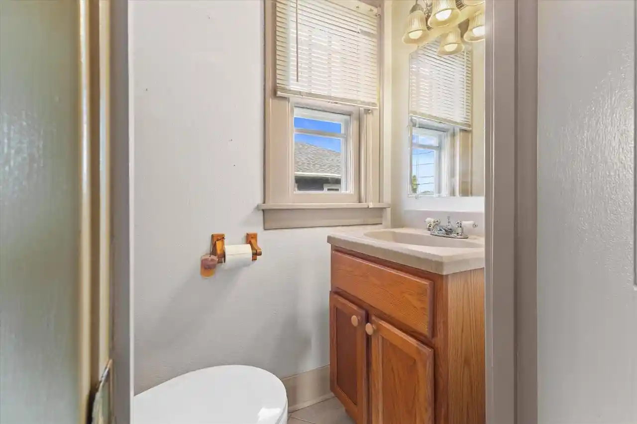 Homes for sale in South Milwaukee, WI | 710 Montana Avenue Avenue, South Milwaukee, WI 53172 | MLS# 1971060
