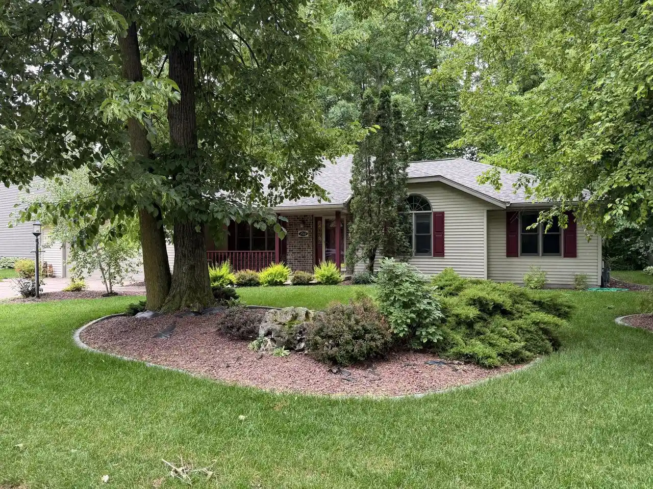 Homes for sale in Howards Grove, WI | 1912 Mapletree Road Road, Howards Grove, WI 53083 | MLS# 1971064