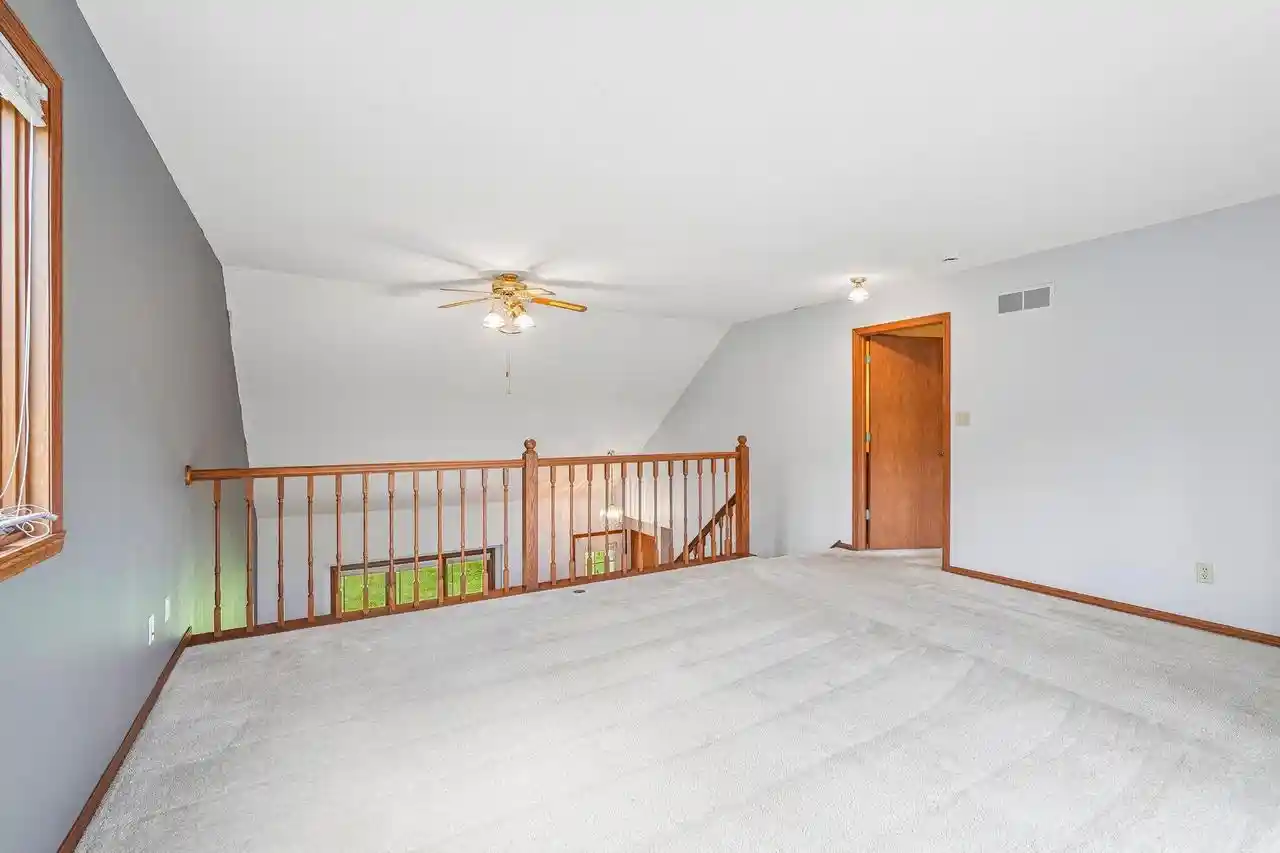 5th image of W316S2825 Roberts Road Road, Waukesha, WI 53188 | MLS# 1971070