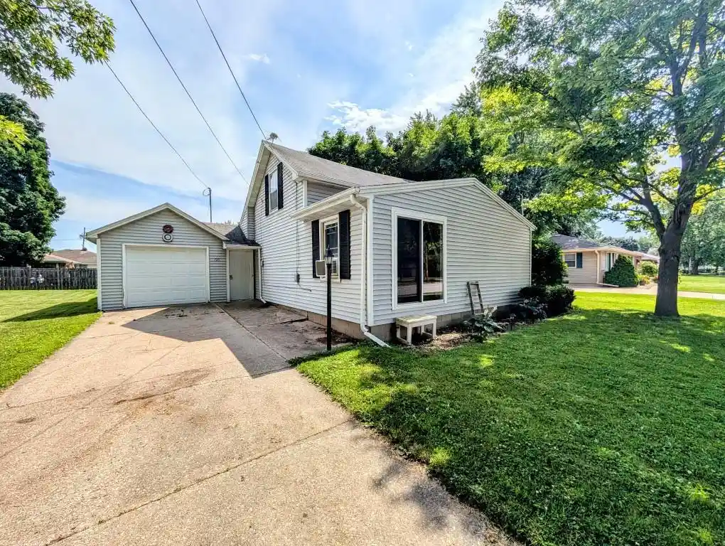 Homes for sale in Wrightstown, WI | 725 Main Street Street, Wrightstown, WI 54180 | MLS# 50328913