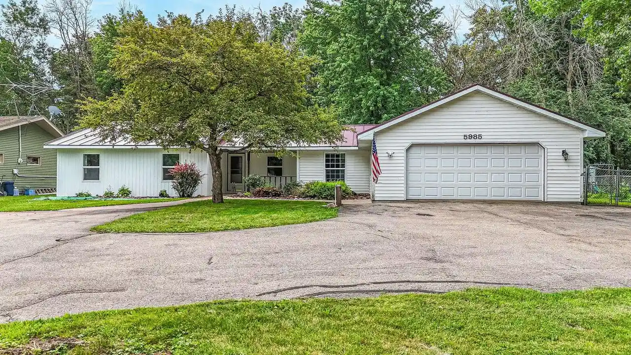 Homes for sale in Winneconne, WI | 5985 Indian Shores Road Road, Winneconne, WI 54986 | MLS# 50328894