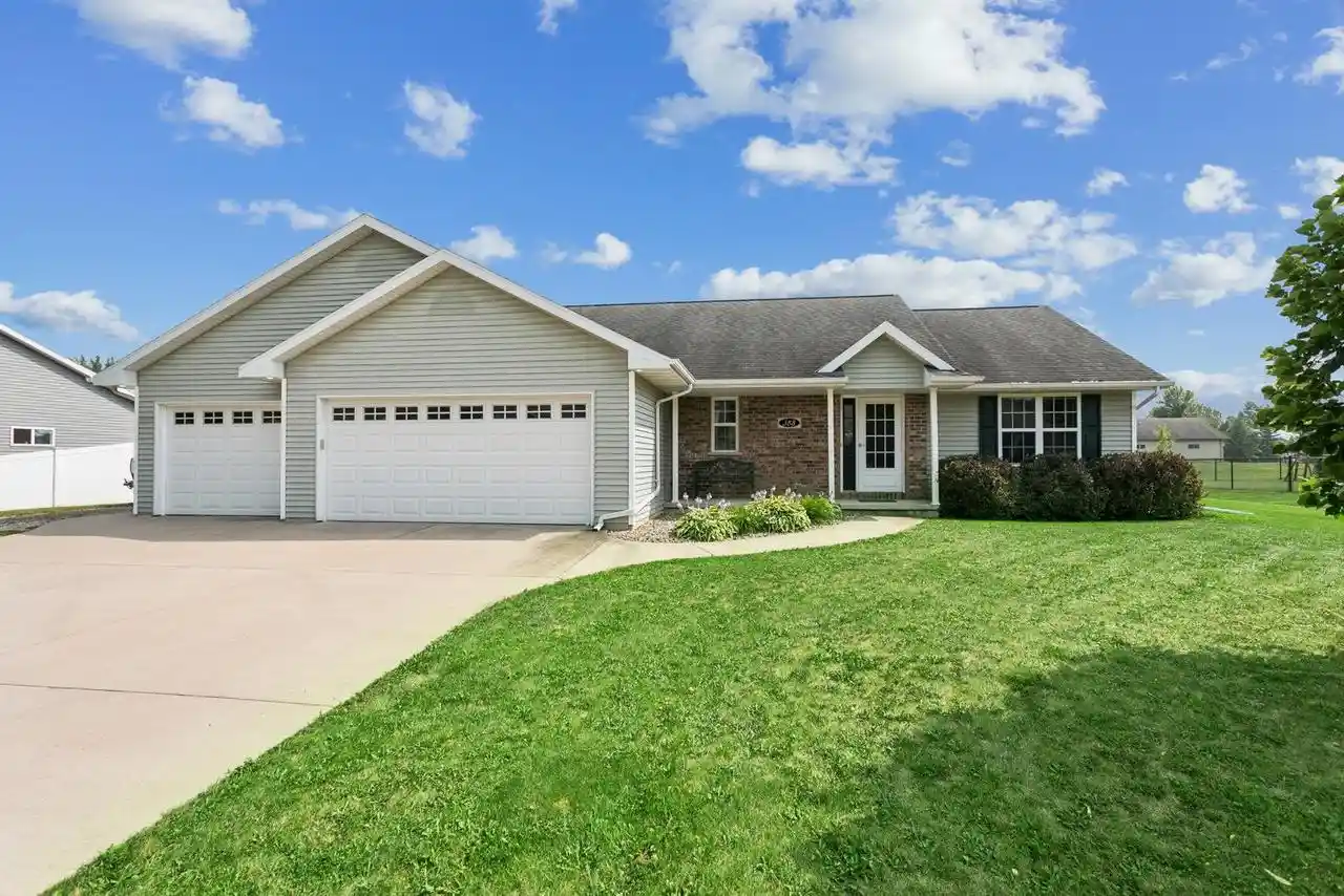 Photo 1 of Single family home for sale at 388 Wooden Shoe Circle Circle, Kaukauna, WI 54130 | MLS# 50328895 | Listing updated on 2026-08-13