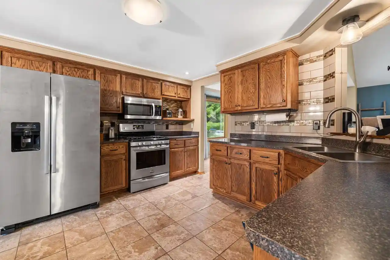 Homes for sale in Slinger, WI | 3960 Kings Way, Slinger, WI 53086 | MLS# 1971092