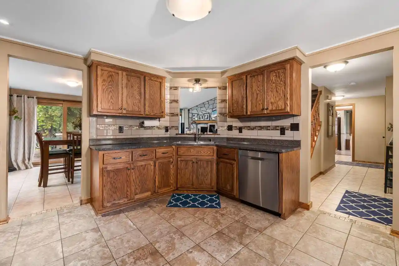 Homes for sale in Slinger, WI | 3960 Kings Way, Slinger, WI 53086 | MLS# 1971092