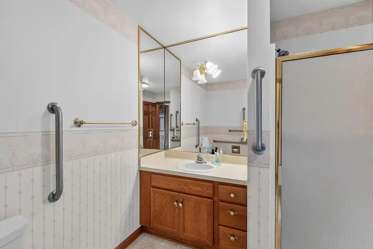 Homes for sale in Port Washington, WI | 317 E Antoine Dr Dr, Port Washington, WI 53074 | MLS# 1971102