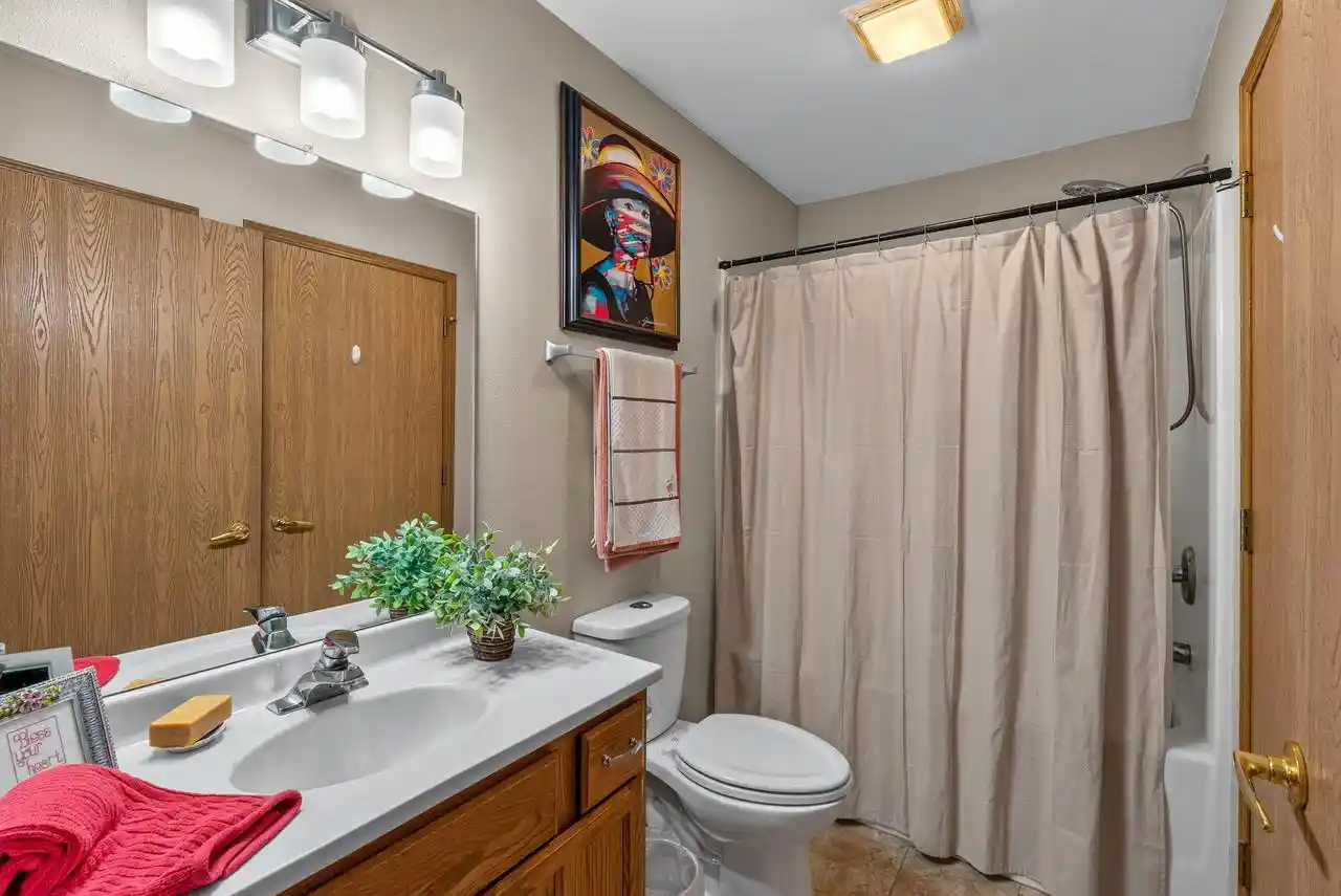 2nd image of 2105 Pine Ridge Court Court #G, Grafton, WI 53024 | MLS# 1971108
