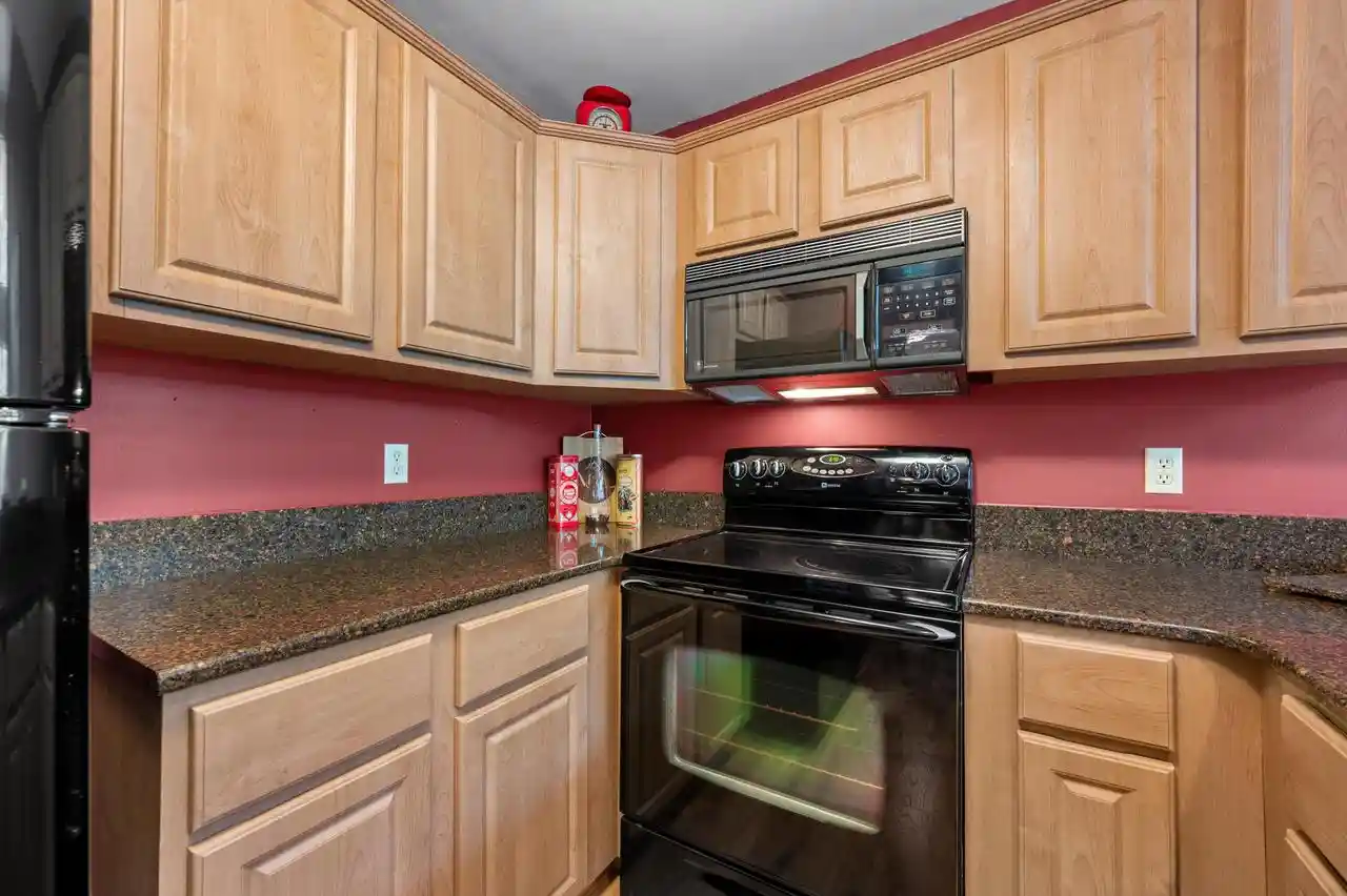 2nd image of N89w16329 Main Street Street #8, Menomonee Falls, WI 53051 | MLS# 1971111