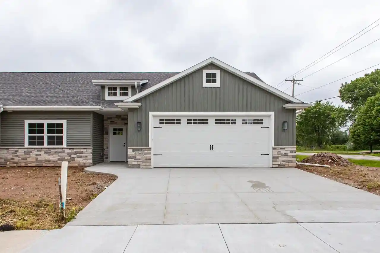 Homes for sale in Menasha, WI | N9095 Southtowne Dr Dr, Menasha, WI 54952 | MLS# 50328901
