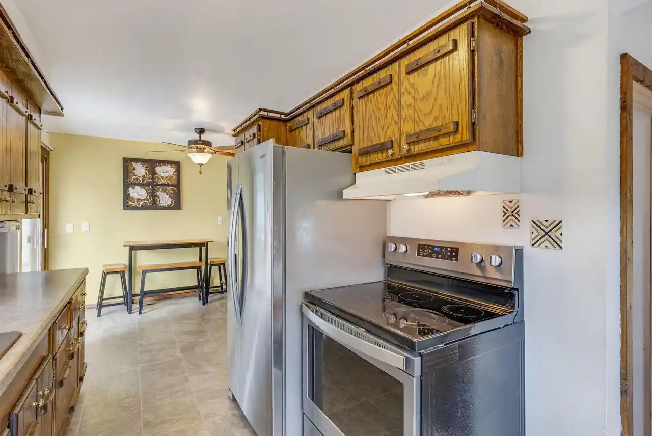 Homes for sale in South Milwaukee, WI | 701 Williams Avenue Avenue, South Milwaukee, WI 53172 | MLS# 1971119