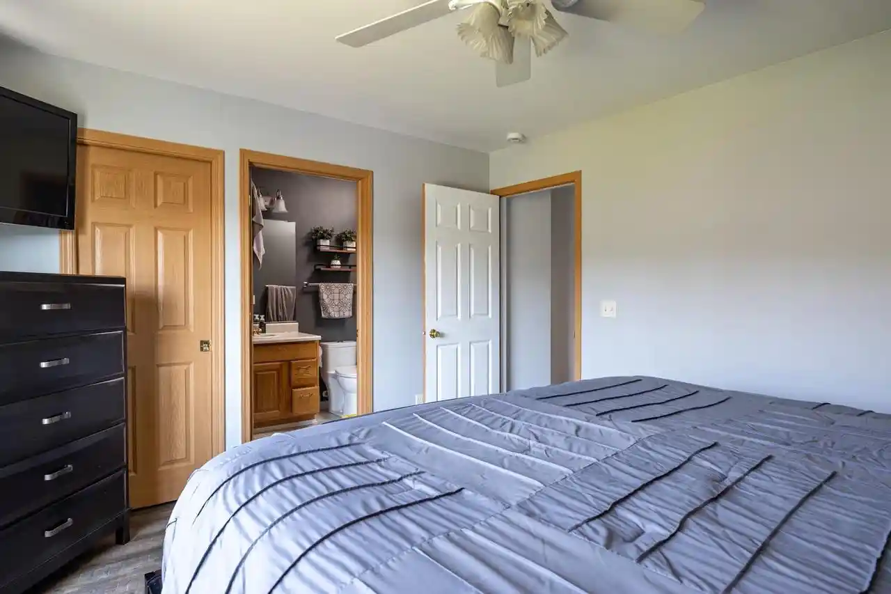 4th image of 75 Jacob Avenue Avenue, Oshkosh, WI 54902 | MLS# 50328883